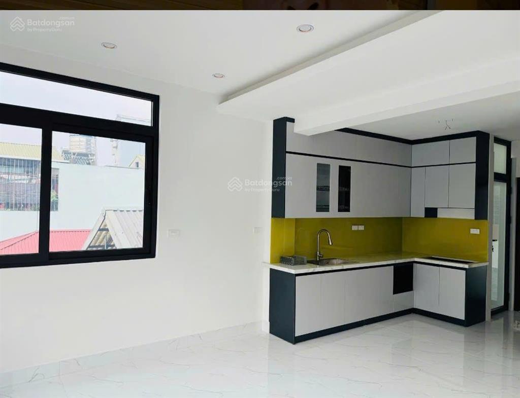 Bán nhà đường giải phóng, dt 82 m2, 8 tầng, sau mở đường mới cực đẹp!