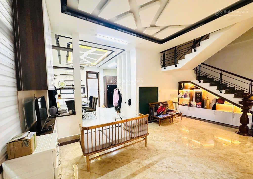 View triệu đô tâm bậc nhất  dt 192 m  mt 8.5mphùng chí kiêntp huế  độ hiếm khỏi phải bàn.