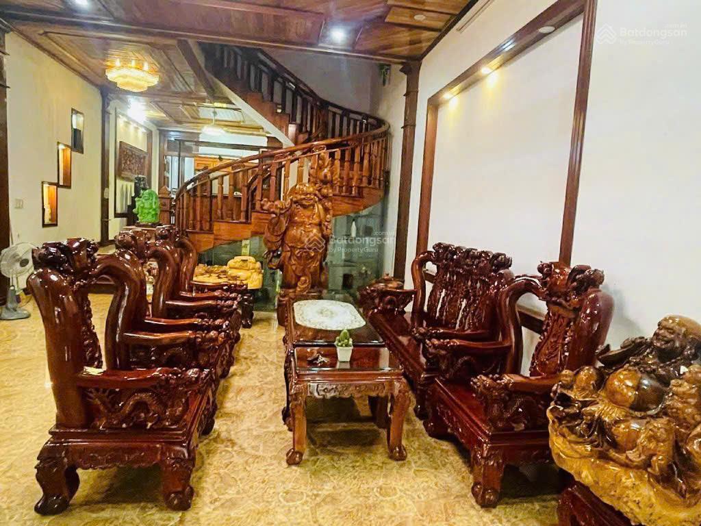 Chủ định cư tại mỹ cần bánnhà 3 tầng gỗ hương cao cấpdt 192mview sôngđặng văn ngữ tp huế