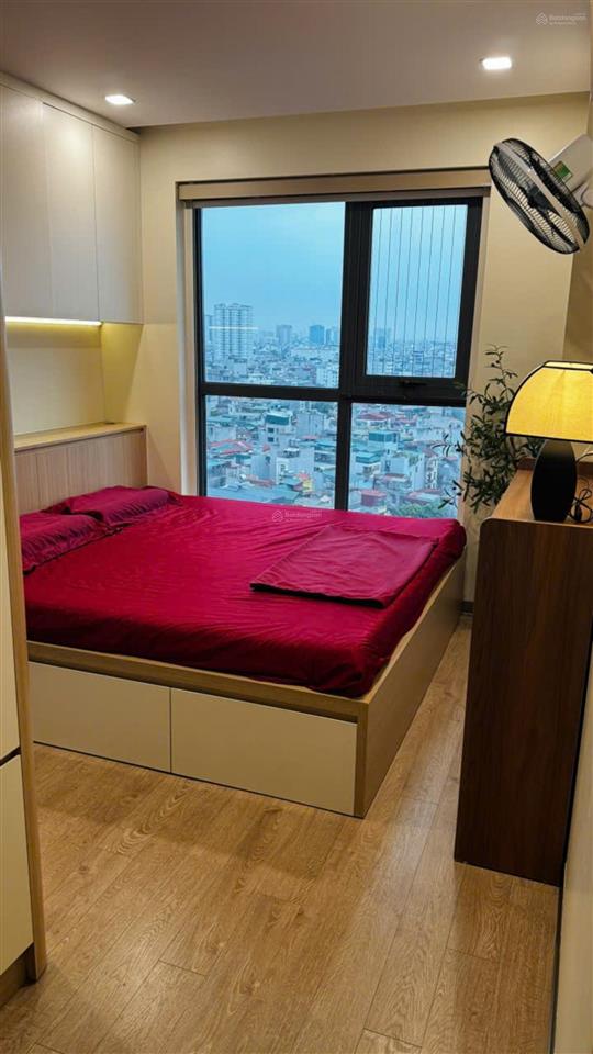 Chính chủ cho thuê căn hộ 2 ngủ home city, dt 70m2, full đồ, giá 15 triệu/tháng.  0846 228 ***