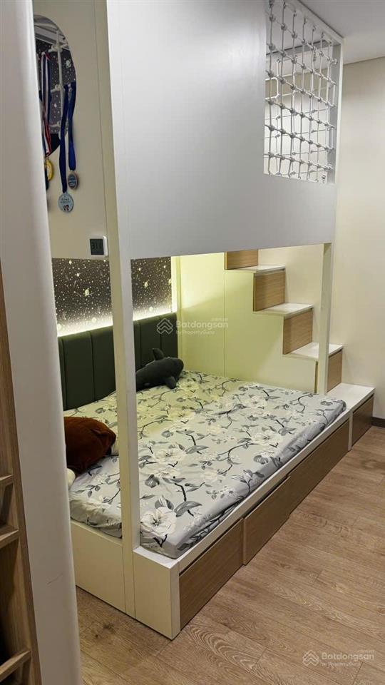 Chính chủ cho thuê căn hộ 2 ngủ home city, dt 70m2, full đồ, giá 15 triệu/tháng.  0846 228 ***
