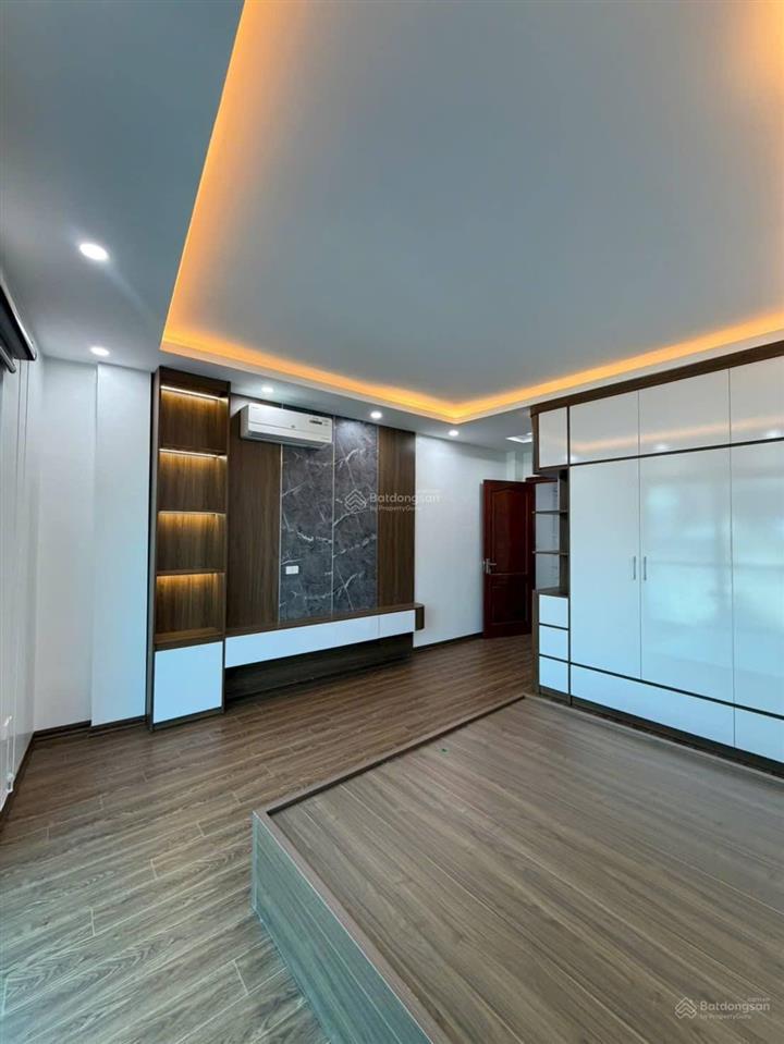 Toà 8 tầng mặt phố văn chương  ô tô tránh vỉa hè 3m  dt 52/84m  giá 21 tỷ