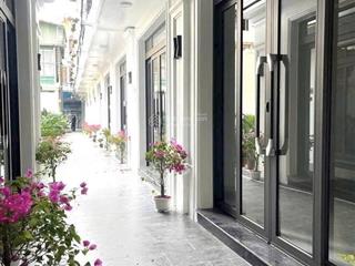 Nhà đẹp yên hoà  gần phố  ngõ thoáng  dt 35m x 5 tầng  mặt tiền 5m