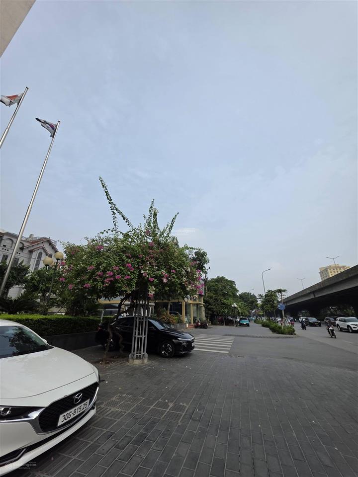 Chính chủ cần bán rẻ căn chung cư licogi 13, 164 khuất duy tiến, 90m2, 2pn, cho thuê, vp, ở tốt
