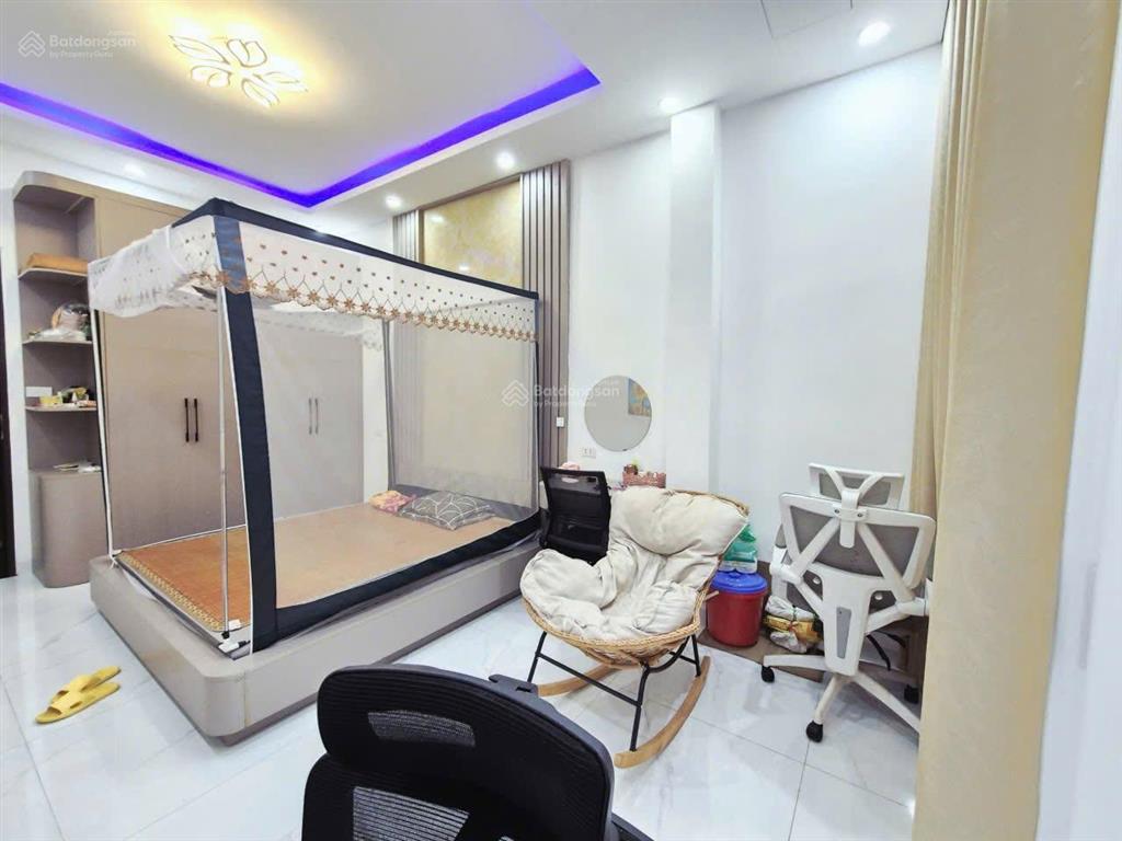 Cắt lỗ giảm sâu  phân lô ô tô vào  đường láng 33m x 5 tầng  10.5 tỷ