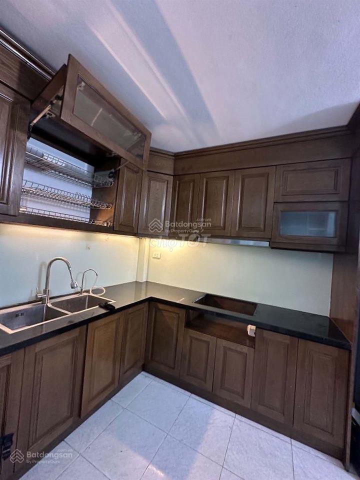 Nhà 2 tầng cũ phố võ chí công, phường nghĩa đô, quận cầu giấy, dt 32m, hơn 6 tỷ, 0911 444 ***