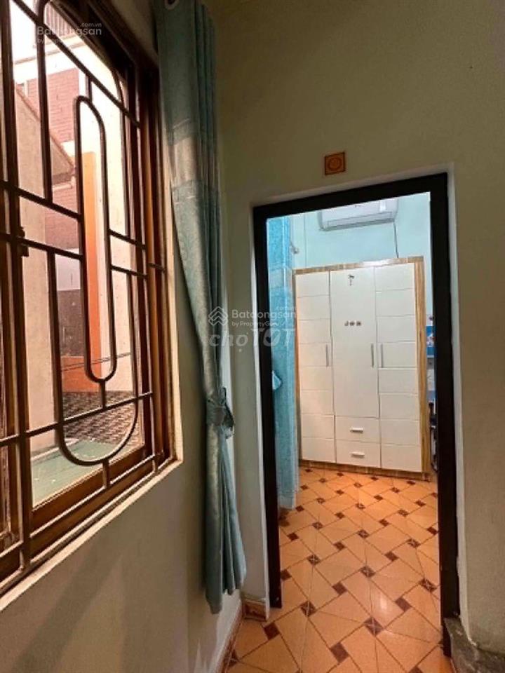 Nhà 2 tầng cũ phố võ chí công, phường nghĩa đô, quận cầu giấy, dt 32m, hơn 6 tỷ, 0911 444 ***