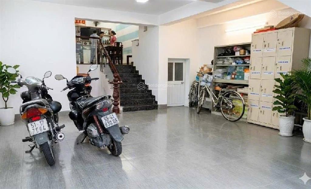 Siêu phẩm q12 4 tầng 114m2 ngang 5.7mđối diện ubnd q12 cũ lê thị riêng, khu đồng bộ,đường 10m