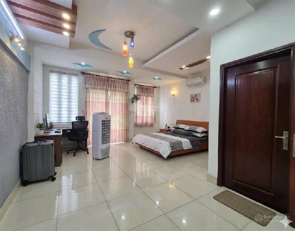 Siêu phẩm q12 4 tầng 114m2 ngang 5.7mđối diện ubnd q12 cũ lê thị riêng, khu đồng bộ,đường 10m