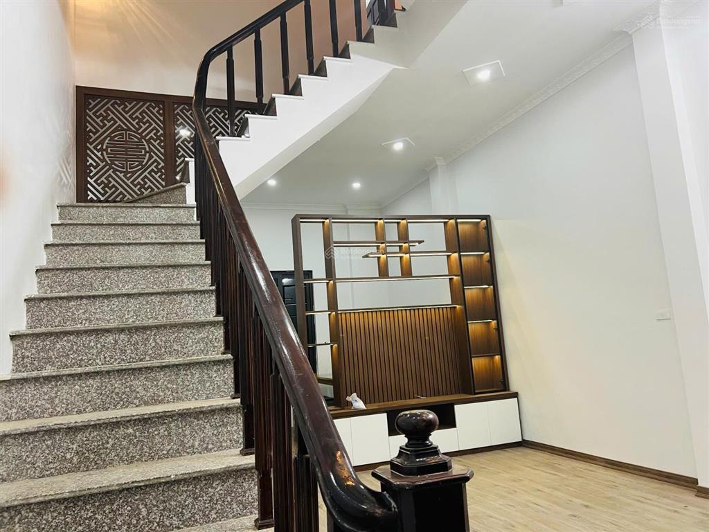 Nhà đẹp  ngõ rộng thoáng gần ô tô. nhả dân xây. phú thứ tây mỗ 45m*5t giá chào 8.5 tỷ có tl.