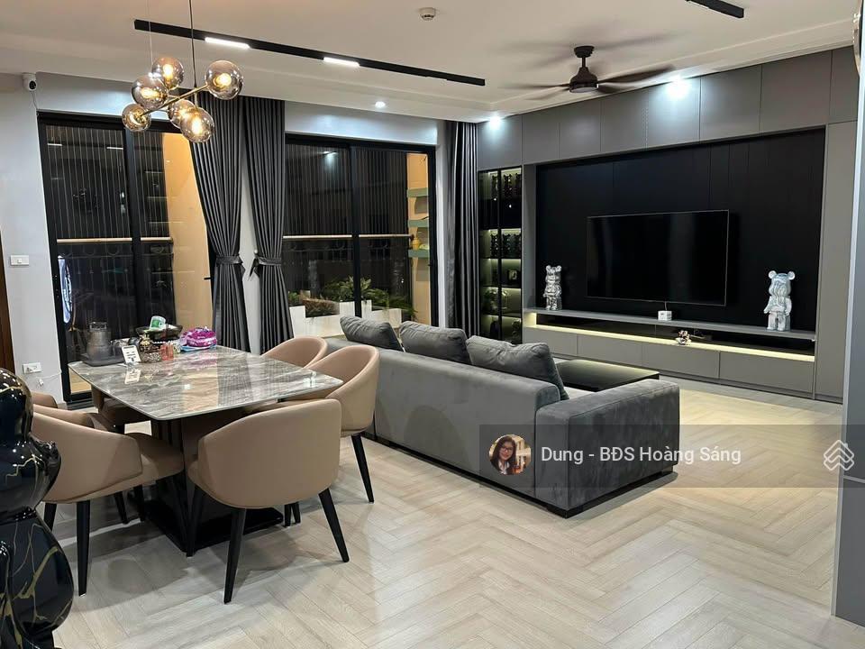 Ko ảo, chính chủ gửi bán cc thống nhất complex, 82 nguyễn tuân 94m2122m2,  0936 218 ***