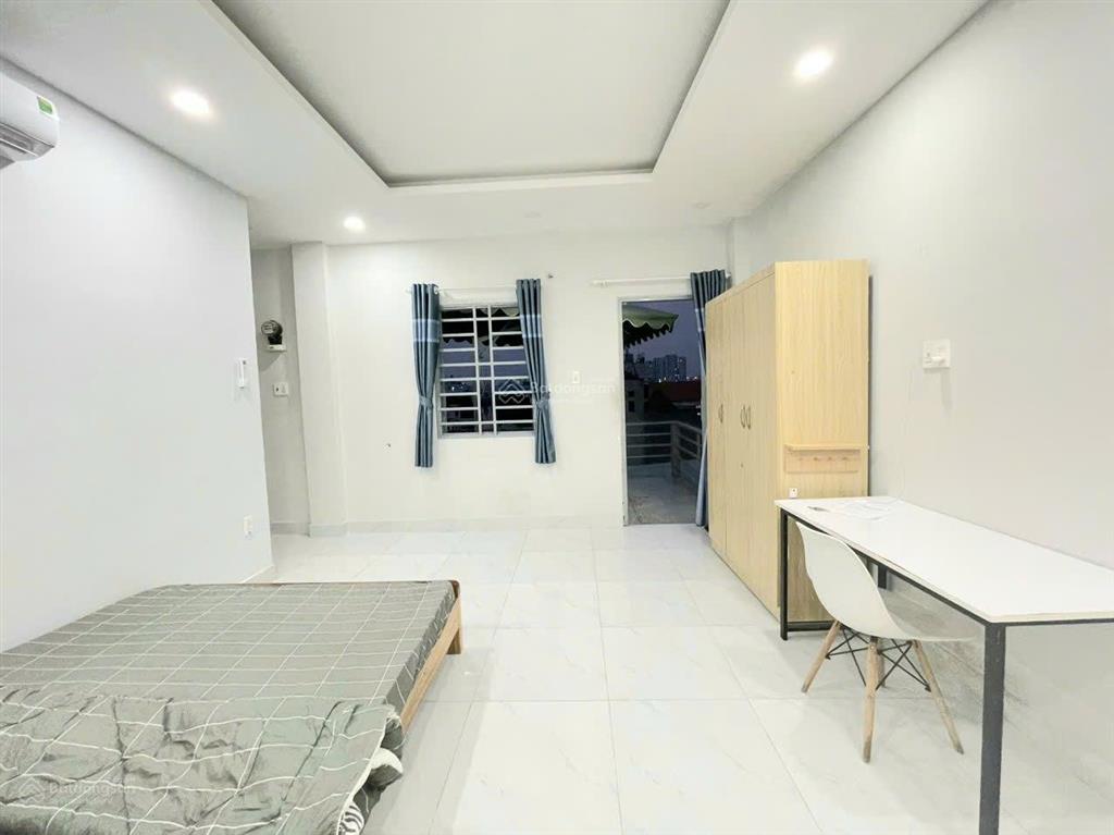 Pas lại phòng 30m2. tầng 5, view thoáng ban công riêng tư. giờ giấc tự do. xvnt, bình thạnh.