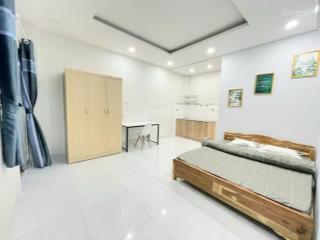 6,4tr không thuê phòng này sẽ tiếc lắm, 30m2, view q1, ban công riêng tư rộng rãi. xvnt, bình thạnh