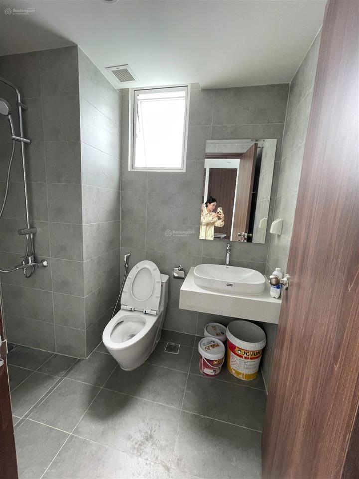 Cẩn ra hàng gấp căn 1 phòng ngủ 2 tỷ 300 triệu gọi em  0706 334 ***