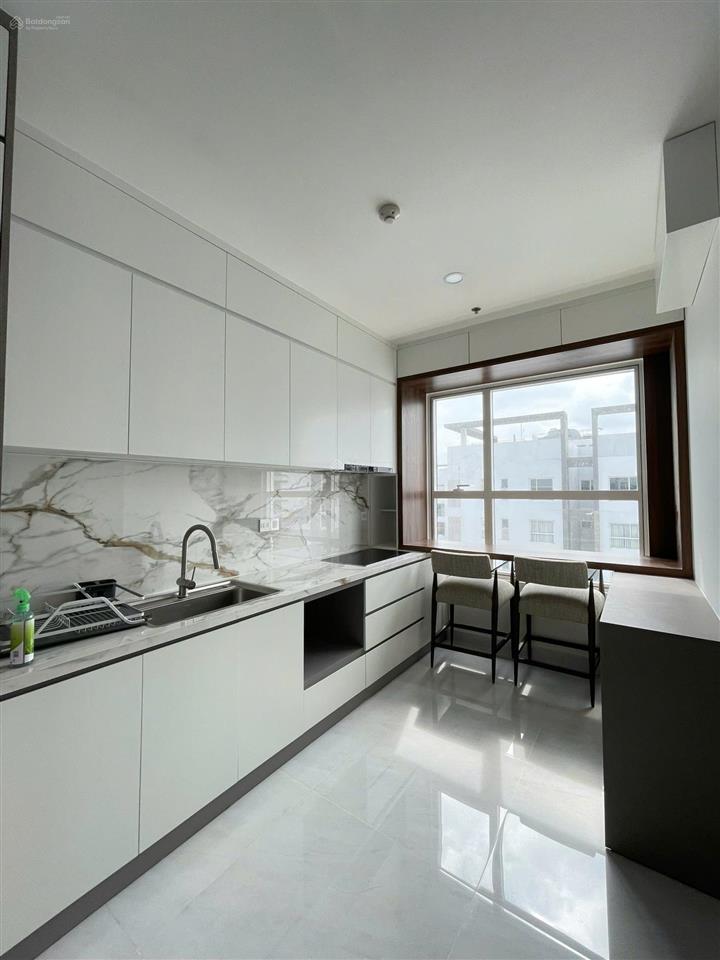 Cẩn ra hàng gấp căn 1 phòng ngủ 2 tỷ 300 triệu gọi em  0706 334 ***