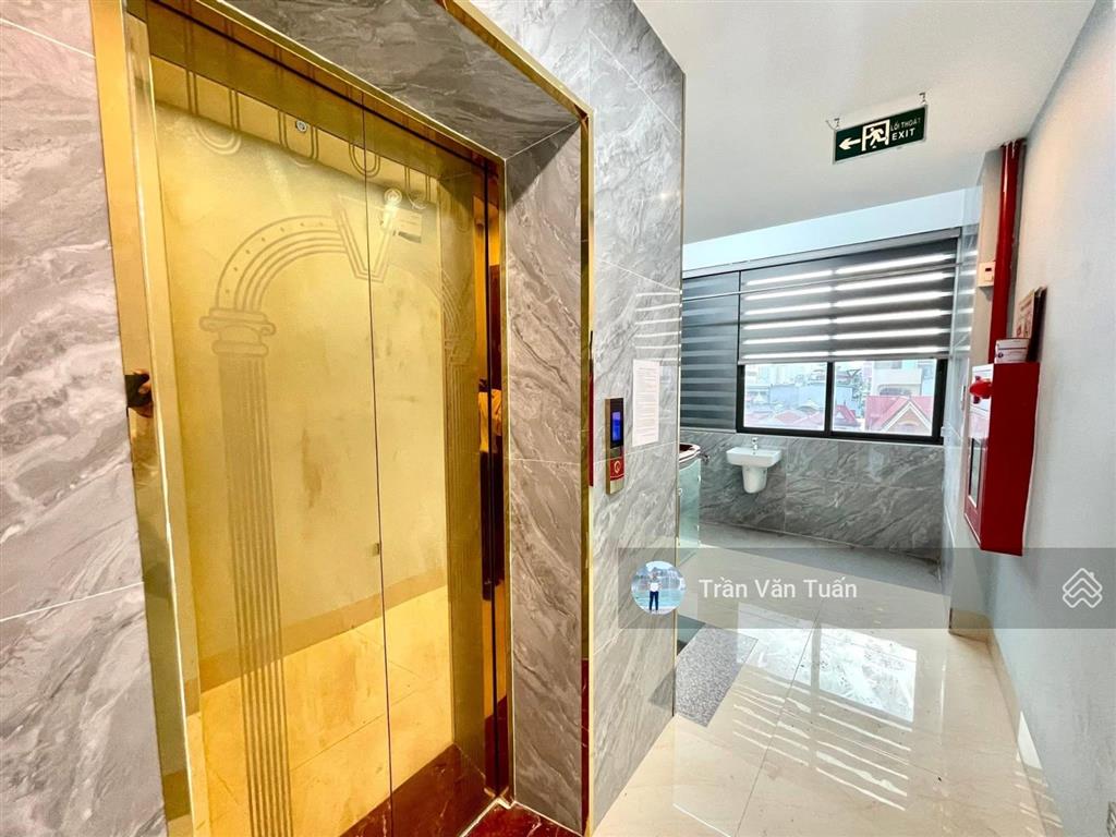 Bán tòa nhà mặt phố nghĩa tân  cầu giấy, 66m 8t, thang máy, vỉa hè khủng, 38 tỷ, kinh doanh đỉnh