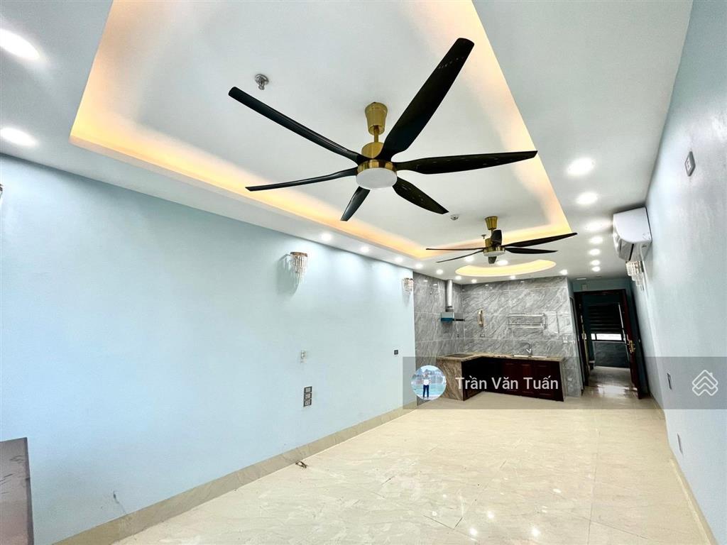 Bán tòa nhà mặt phố nghĩa tân  cầu giấy, 66m 8t, thang máy, vỉa hè khủng, 38 tỷ, kinh doanh đỉnh