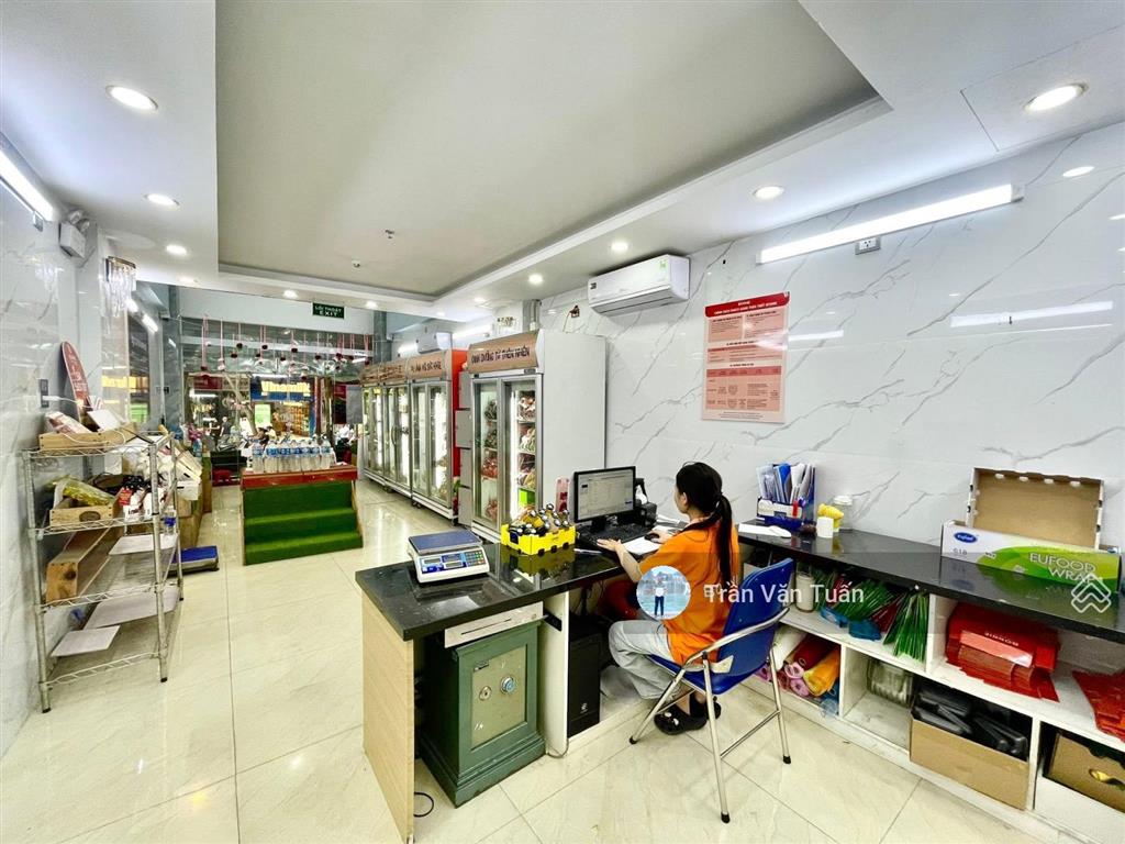 Bán tòa nhà mặt phố nghĩa tân  cầu giấy, 66m 8t, thang máy, vỉa hè khủng, 38 tỷ, kinh doanh đỉnh
