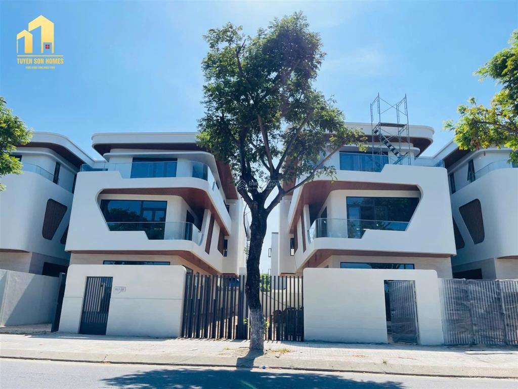 Cần bán giá rẻ nhất thị trường biệt thự 3 tầng, 300m2, đường thăng long, mặt tiền sông hàn, đà nẵng