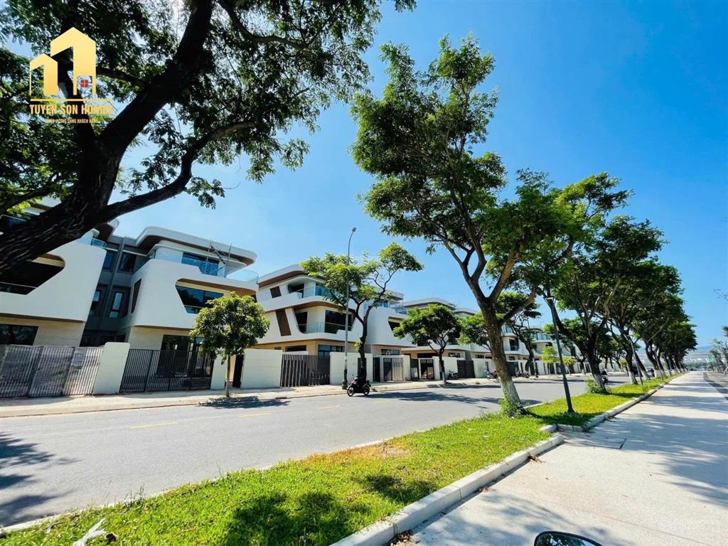Cần bán giá rẻ nhất thị trường biệt thự 3 tầng, 300m2, đường thăng long, mặt tiền sông hàn, đà nẵng