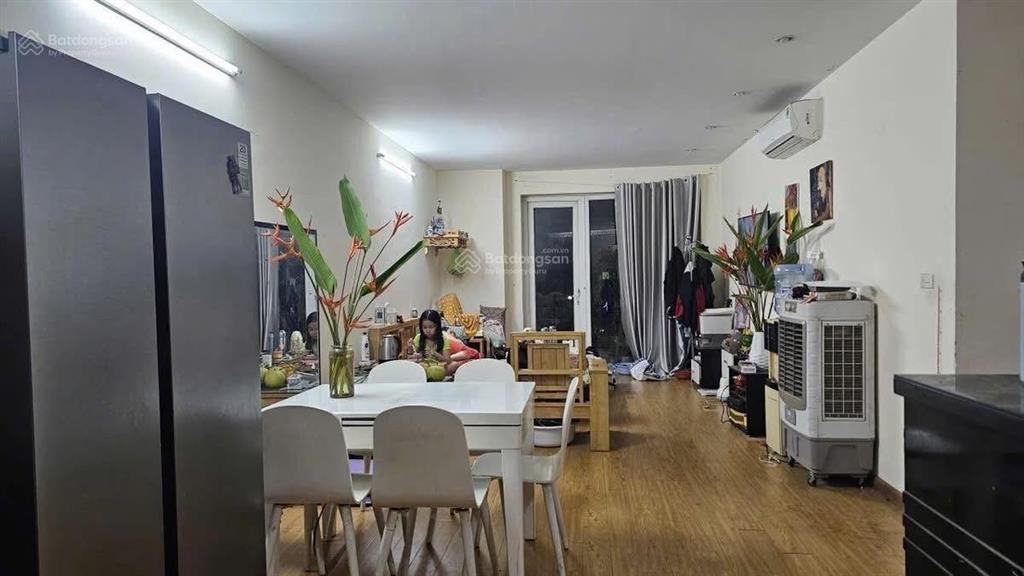Cho thuê căn hộ 3pn, 2wc tại tòa nhà v2  ct9, khu đô thị mới văn phú, 20 triệu, 110m2, view đẹp