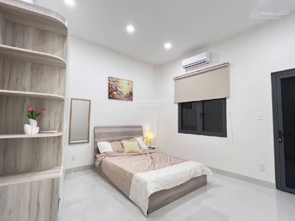 Khu nguyễn cửu vân . 2 tầng . 60m2  nở hậu 5m . 3pn. 2wc . full nội thất . ngay cầu thị nghè .