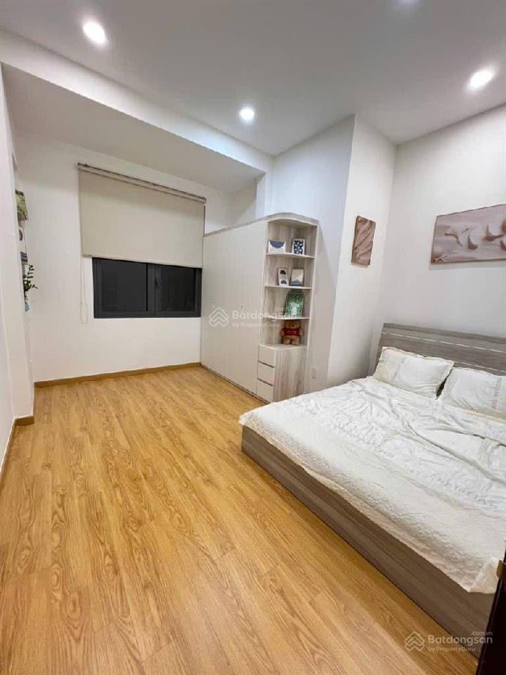Khu nguyễn cửu vân . 2 tầng . 60m2  nở hậu 5m . 3pn. 2wc . full nội thất . ngay cầu thị nghè .