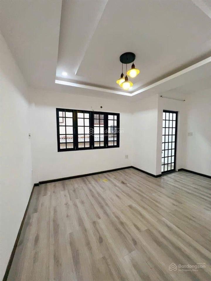 Khu ẩm thực vạn kiếp. 2 tầng . 21m2 . sổ vuông . hẻm 2m . 10m ra mặt tiền .