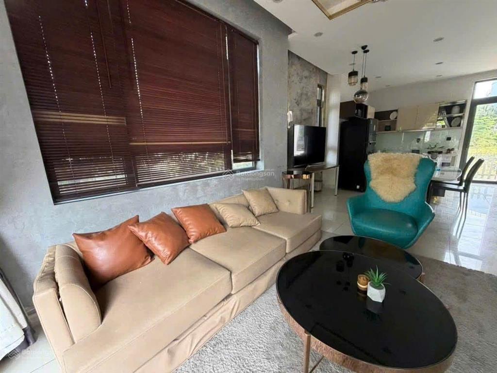 Bán biệt thự view sông đã hoàn thiện, lô góc mặt tiền trục chính kdc trần anh riverside