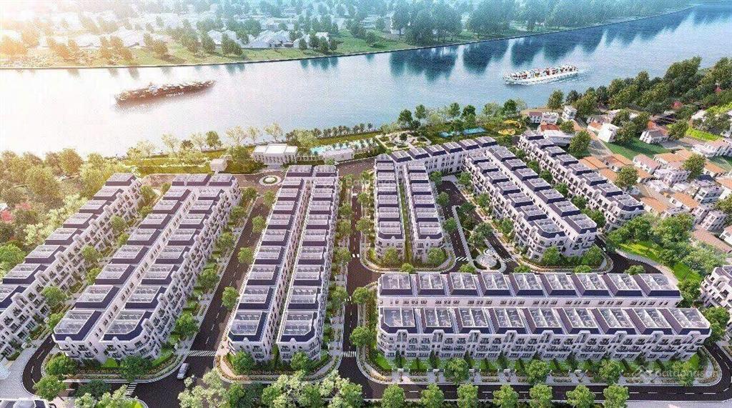 Chủ ngộp bán lỗ căn nhà 01 trệt 02 lầu đã hoàn thiện ở trung tâm bến lức giá chỉ 2,3 tỷ