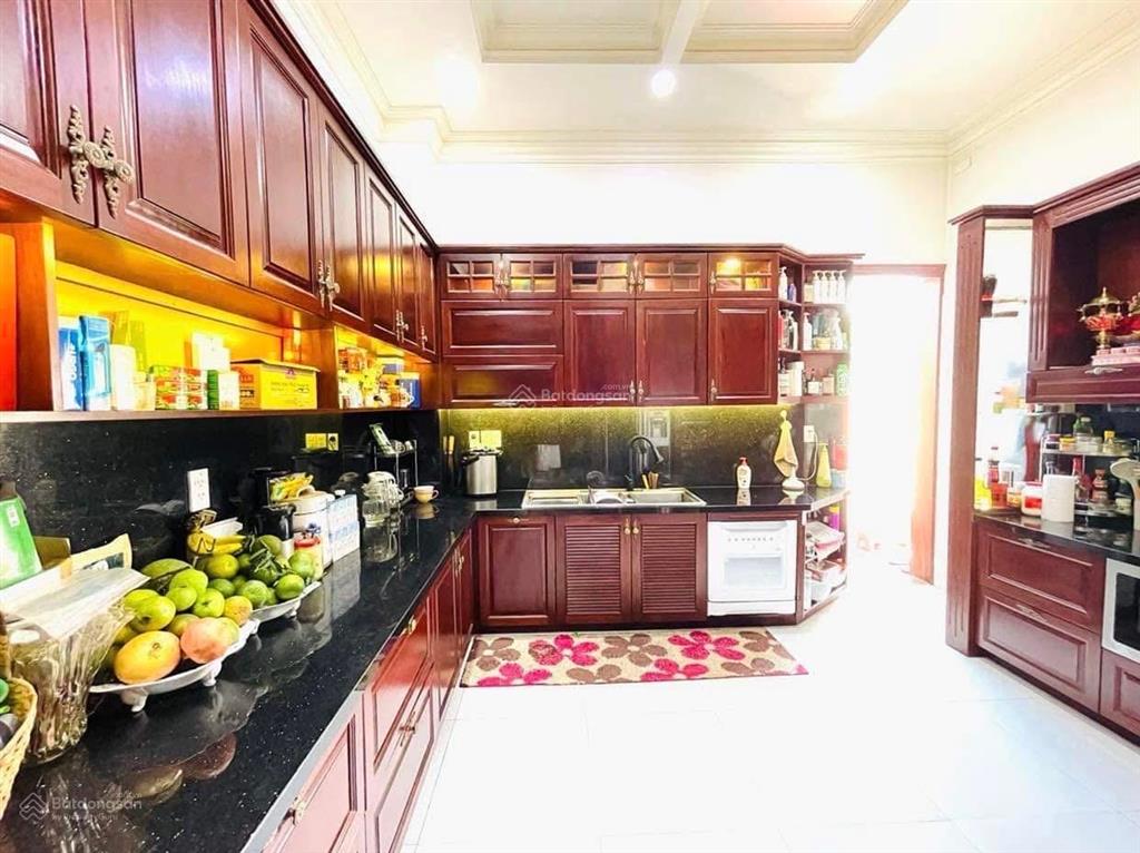 Chính chủ bán biệt thự đẹp, góc 2 mặt tiền kdc hiệp thành 3, trung tâm tp. thủ dầu một  bình dương