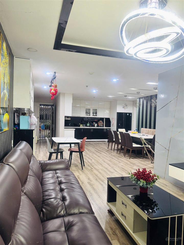 Căn hộ chung cư giai việt, kế bên central premium tạ quang bửu, cách trung tâm q1 20p