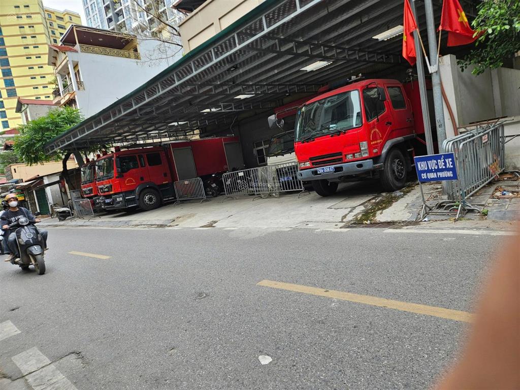 B.á.n nhà lương yên  mặt tiền 6m  nhỉnh 7 tỷ