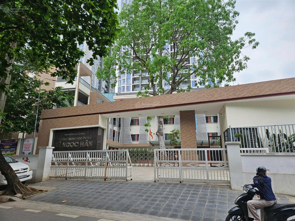 B.á.n nhà lương yên  mặt tiền 6m  nhỉnh 7 tỷ