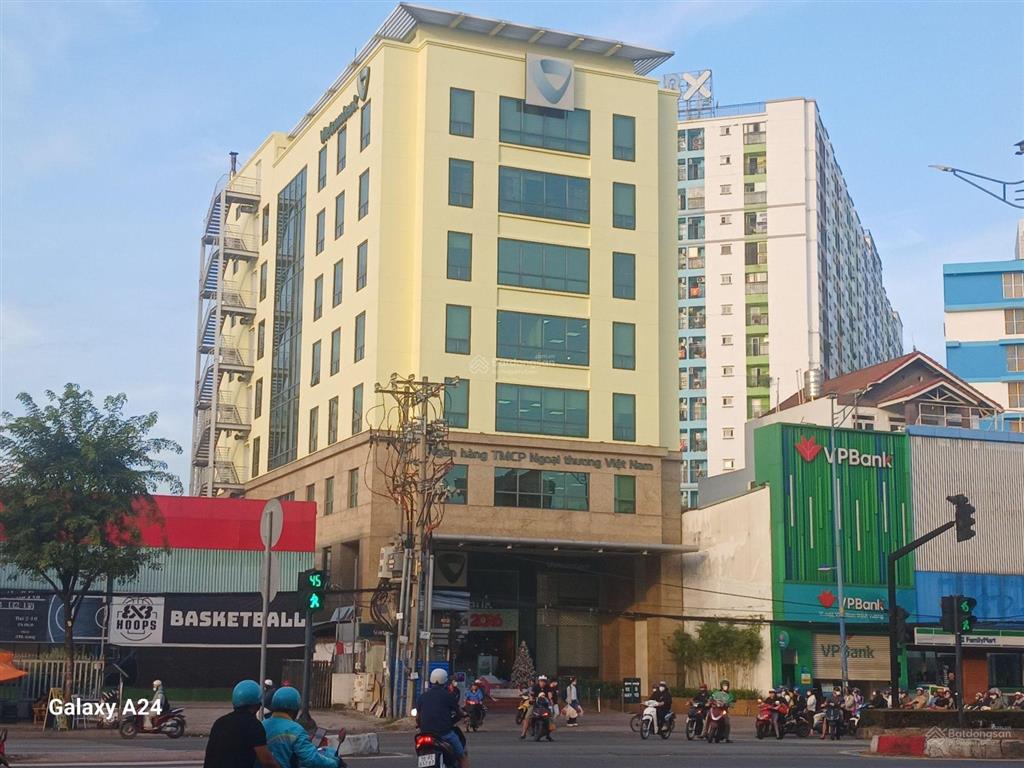 Bán nhà trường chinh 804m²  mặt tiền  thu 130tr/tháng  quận 12  giá 143 tỷ