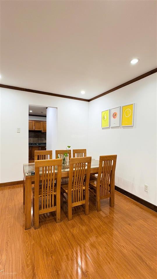 Bán gấp ch trung tâm view hồ phù hợp cho gia đình ở hoặc vận hành cho thuê
