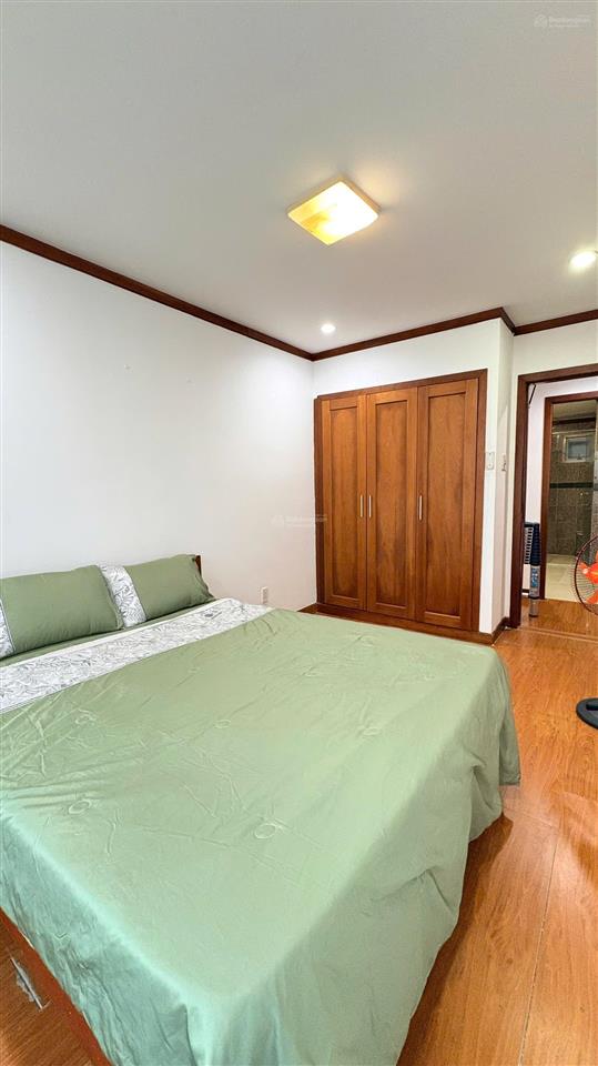 Bán gấp ch trung tâm view hồ phù hợp cho gia đình ở hoặc vận hành cho thuê