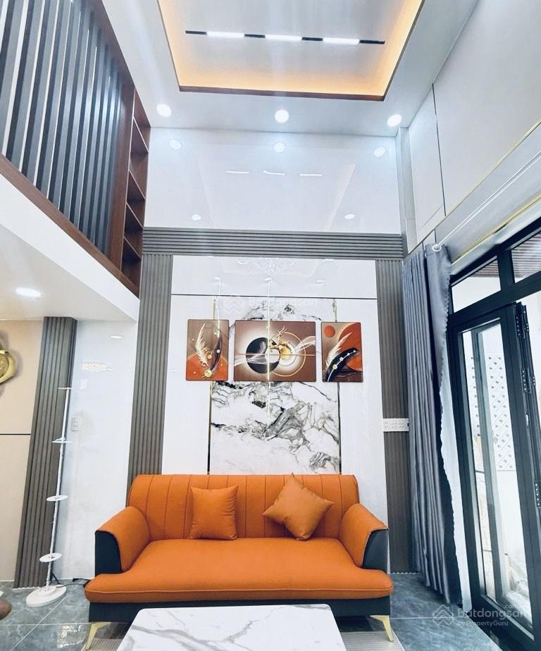 Nhà đẹp linh xuân  thủ đức, hẻm ô tô tận cửa  giá giảm sốc nhỉnh 3 tỷ tl