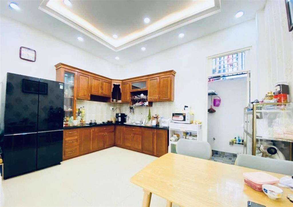 Cơ hội hiếm nhà dtsd 156m2 sát phạm văn đồng, hbc  3 tầng sát giganall, giá nhỉnh 7 tỷ tl