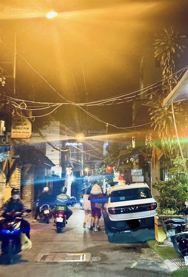 Nhà đẹp gò vấp  sát emart phan huy ích, hẻm xe hơi kinh doanh tốt, giá 3.680 tỷ thương lượng