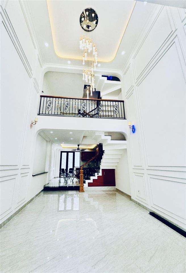 Nhỉnh 8 tỷ dt 51m xe hơi ngủ trong nhà 5 tầng hiệp bình  thủ đức