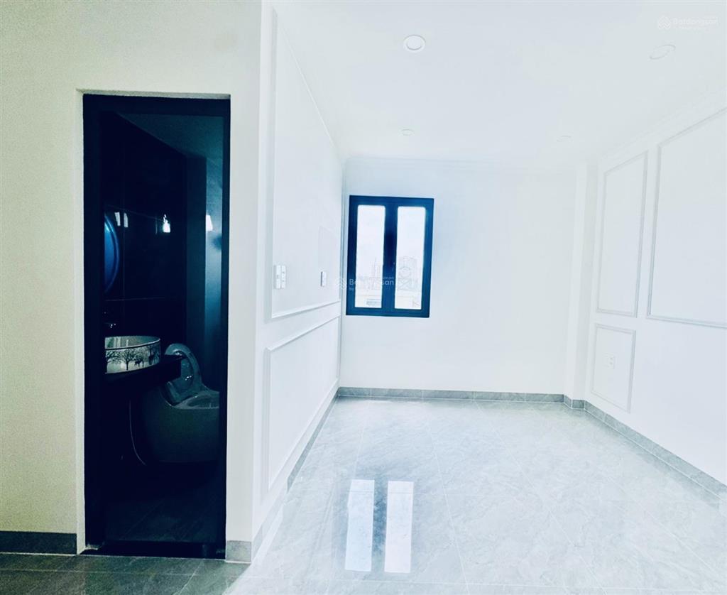 Nhỉnh 8 tỷ dt 51m xe hơi ngủ trong nhà 5 tầng hiệp bình  thủ đức