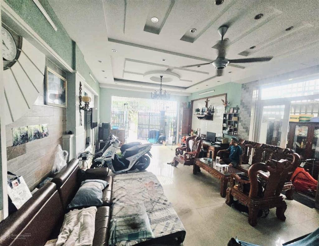 Nhỉnh 9 tỷ dt 119m lô góc mặt tiền, nở hậu 8m nhà 5 tầng linh xuân thủ đức
