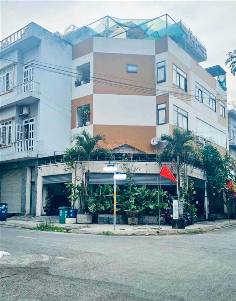 Nhỉnh 9 tỷ dt 119m lô góc mặt tiền, nở hậu 8m nhà 5 tầng linh xuân thủ đức
