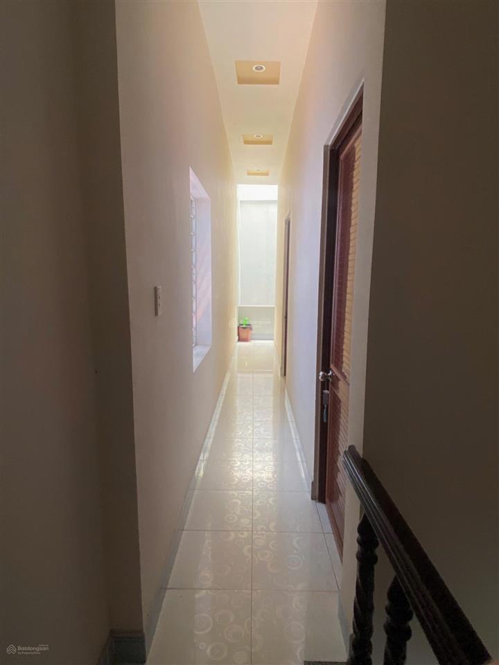 Bán gấp nhà 1 trệt 1 lầu nhà hẻm đường lê ngọc hân p1 cũ gần biển