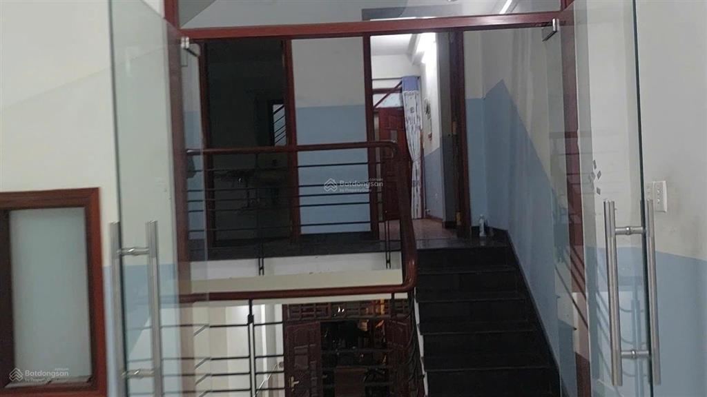 Giá tốtbán nhà nở hậu, hẻm hồng lạc, p.11, tân bìnhnhà kiên cố, phù hợp an cư.