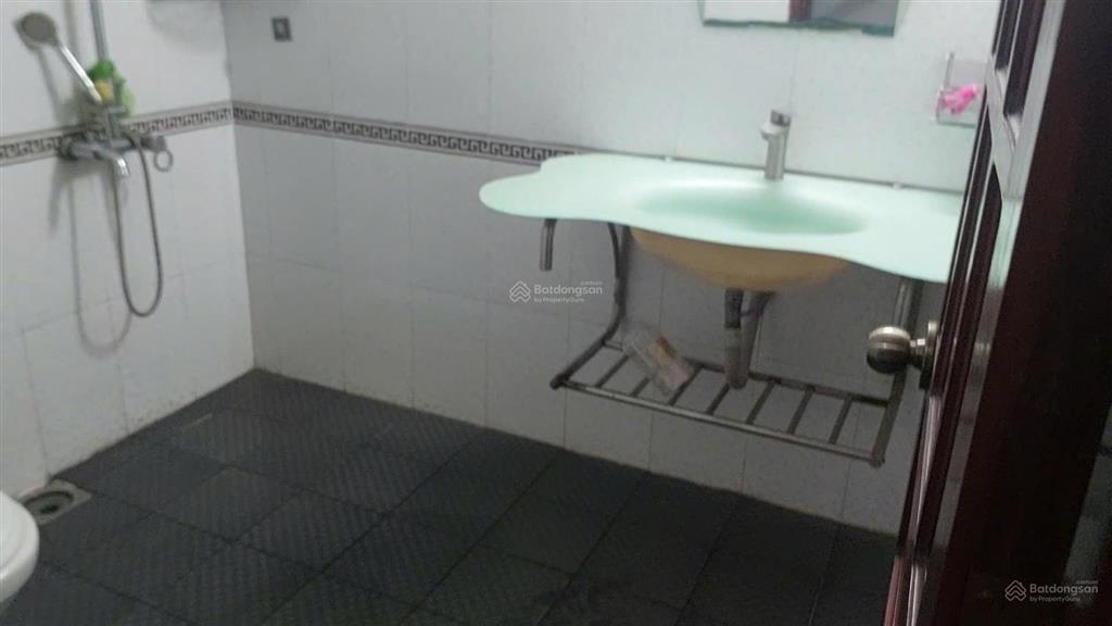 Giá tốtbán nhà nở hậu, hẻm hồng lạc, p.11, tân bìnhnhà kiên cố, phù hợp an cư.