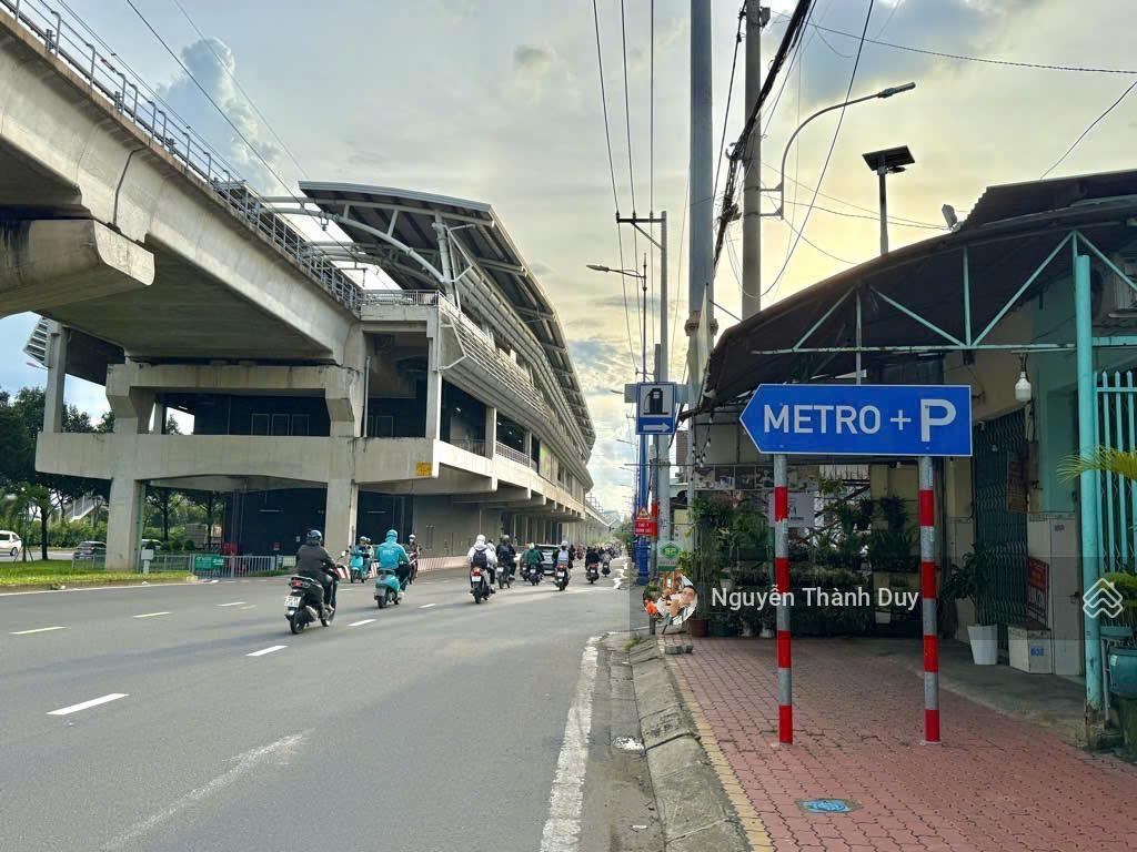 Chỉ 45tr/m2 đất thổ cư gần metro song hành xn 214m2 ngang 7x32m full thổ  xây dựng 1 hầm 3 tầng