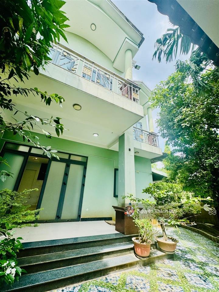 Biệt thự góc 2 mặt tiền tđc phước thiện 100m ra vành đai 3  đối diện vinhomes q9  3 tầng 7pn 4wc