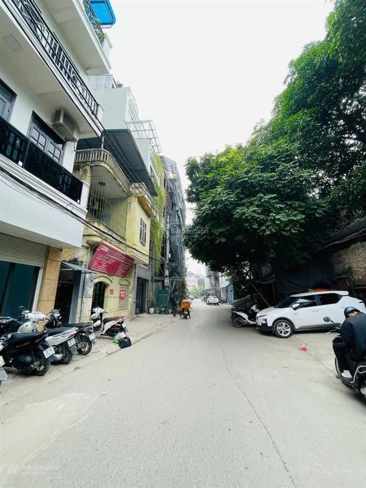 Bán nhà ngõ 279 đội cấn  hơn 30 tỷ  dt 110m  ô tô tránh dừng đỗ, kinh doanh